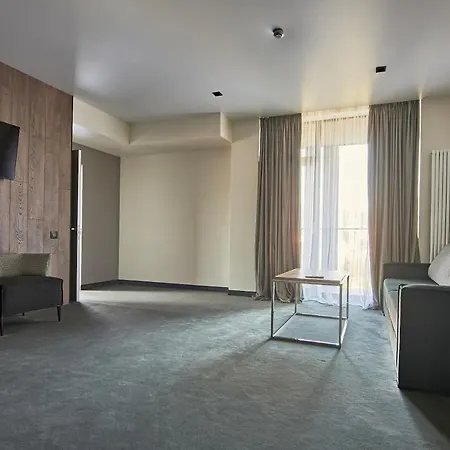 Fomich Hotel Bukowel